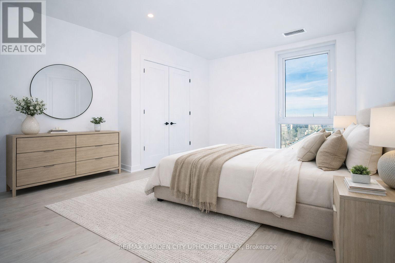 901 - 57 Carlisle Street, St. Catharines, Ontario  L2R 7N6 - Photo 6 - X12881330