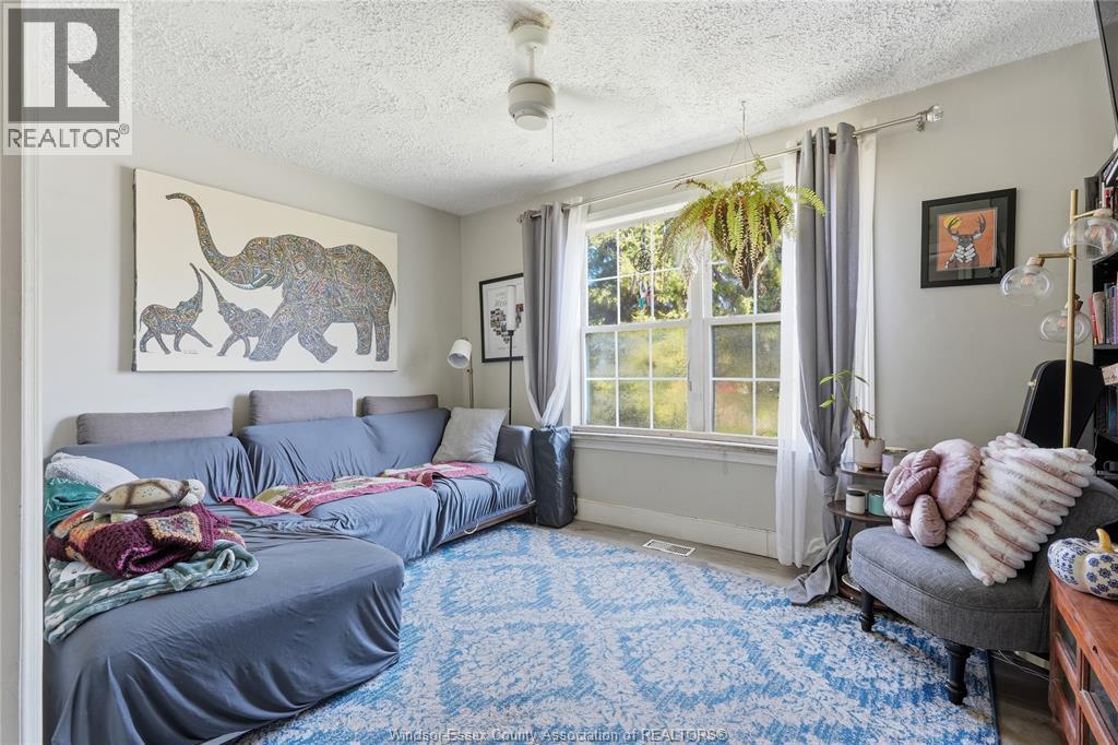 1021 Wellington Avenue, Windsor, Ontario  N9A 5K2 - Photo 14 - 26009173