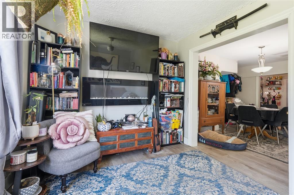 1021 Wellington Avenue, Windsor, Ontario  N9A 5K2 - Photo 15 - 26009173