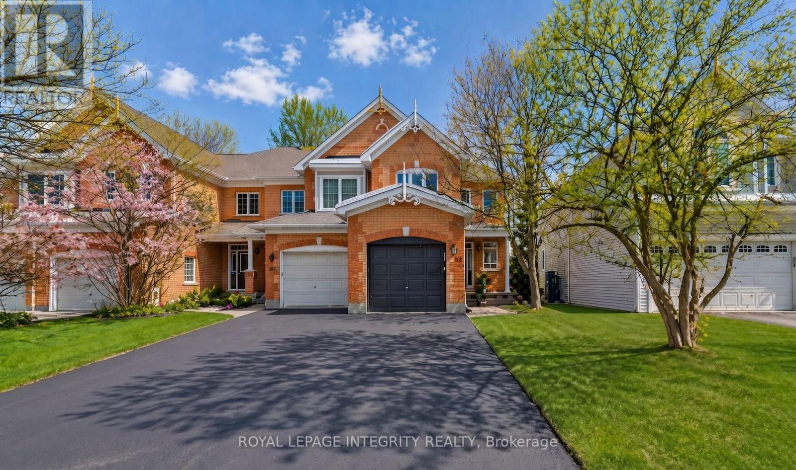 111 HEMLO CRESCENT, Ottawa, Ontario