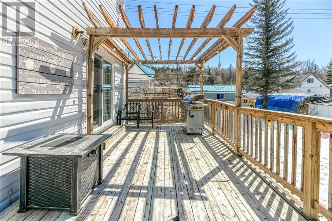 97 Willow Street, Levack, Ontario  P0M 2C0 - Photo 5 - 2127306