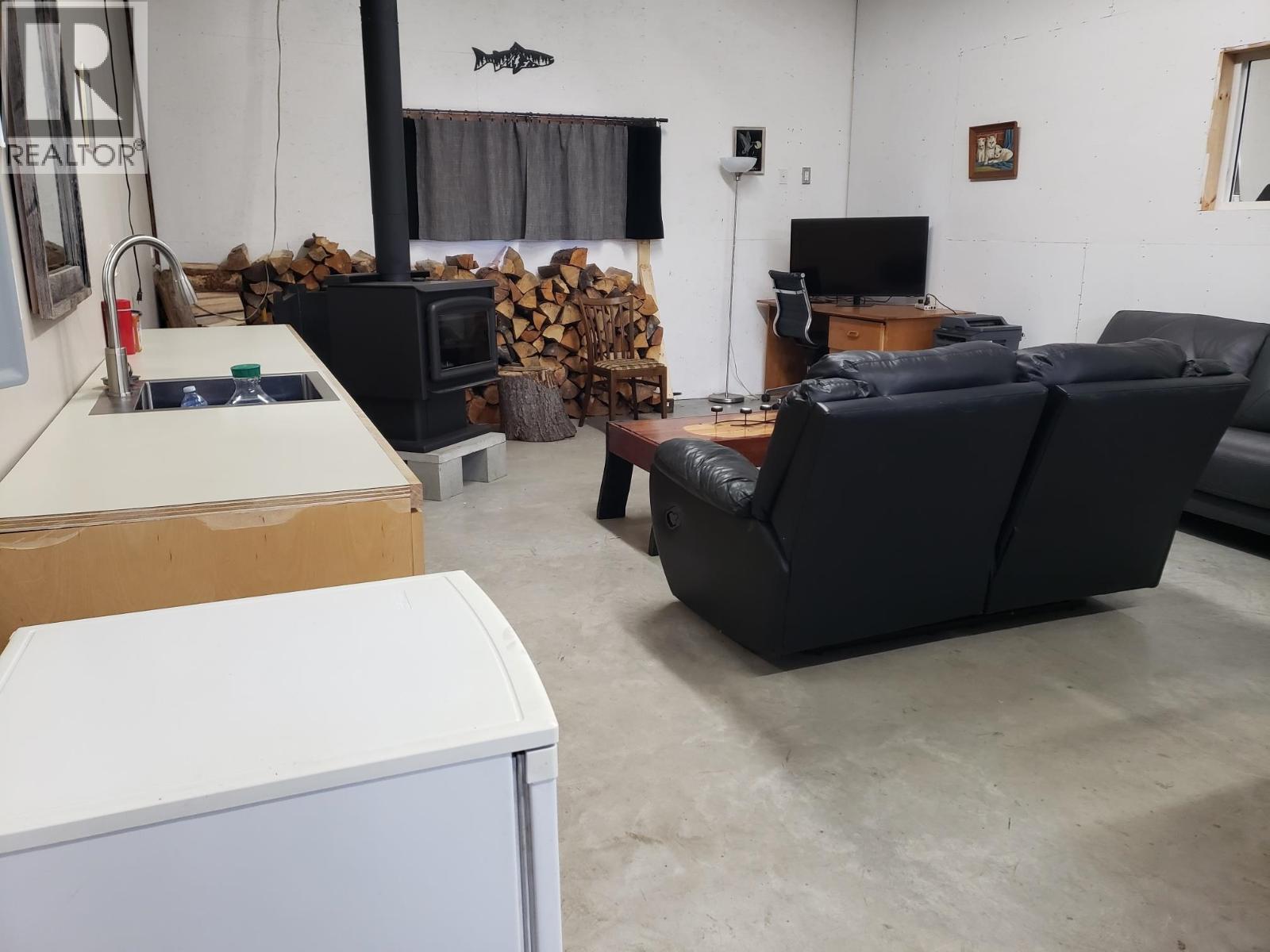 7461 Gauthier Road, Lone Butte, British Columbia  V0K 1X3 - Photo 7 - R3110202