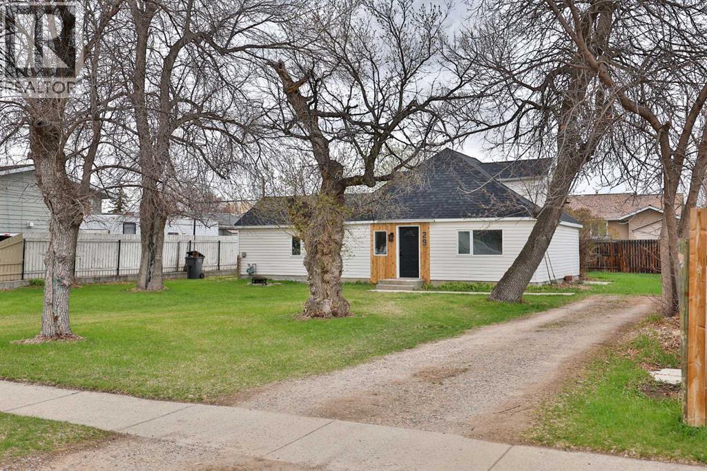 29 W 1 Avenue  N, Magrath, Alberta  T0K 1J0 - Photo 33 - A2303972