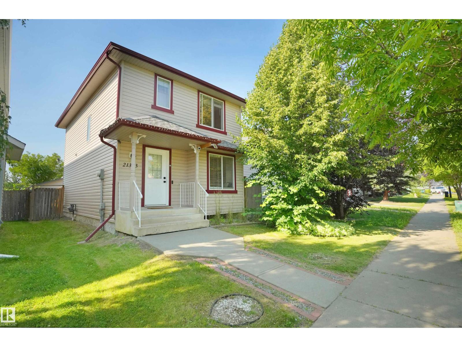 21353 87a Av Nw, Edmonton, Alberta  T5T 6T7 - Photo 2 - E4484121