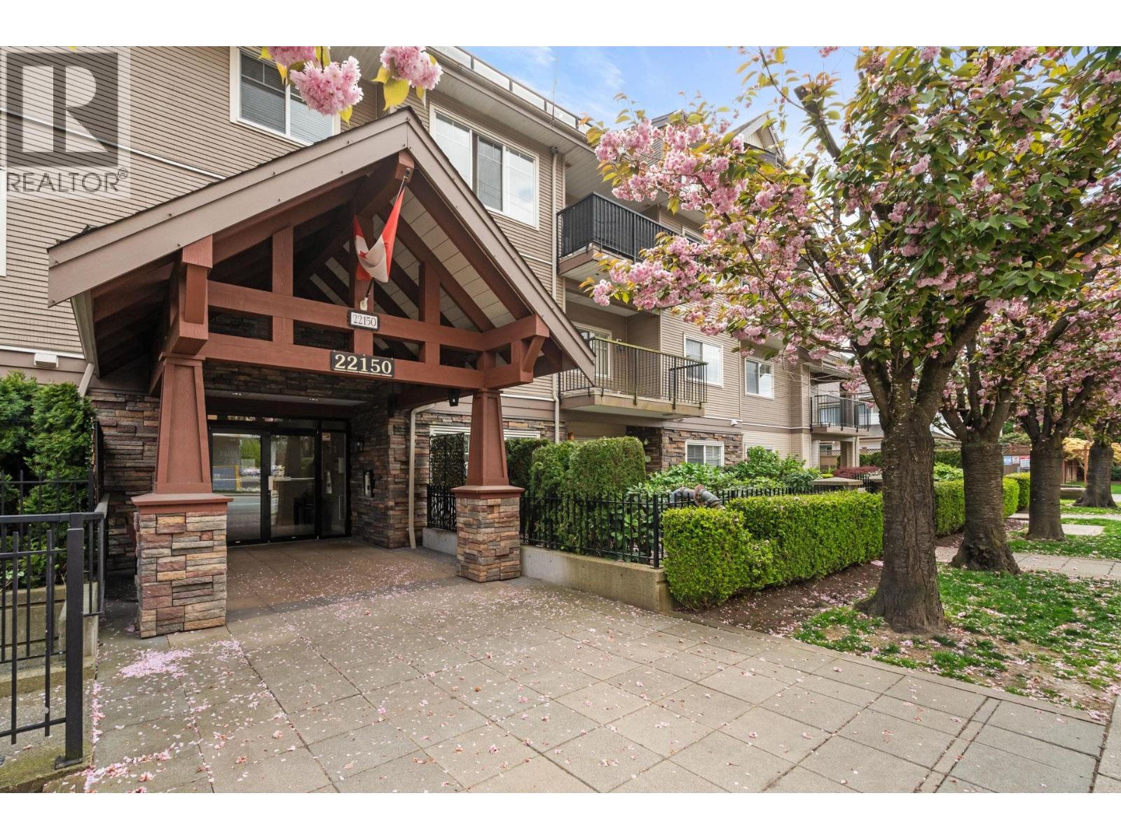 409 22150 DEWDNEY TRUNK ROAD, Maple Ridge, British Columbia