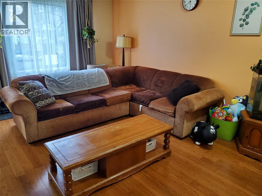 877 Carleton Place Unit# 1, Sarnia, Ontario  N7T 3V8 - Photo 2 - 26008508