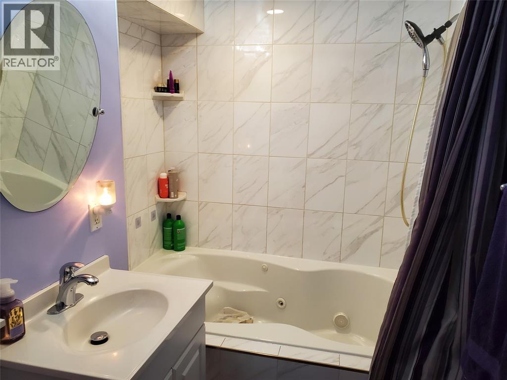 877 Carleton Place Unit# 1, Sarnia, Ontario  N7T 3V8 - Photo 12 - 26008508