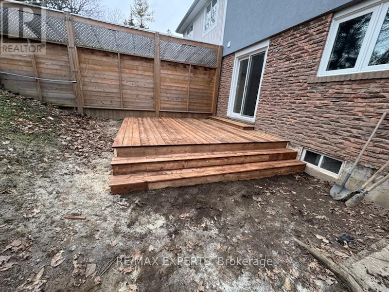 Main - 873 Hollyhill Court, Mississauga, Ontario  L4Y 2E2 - Photo 7 - W13042456