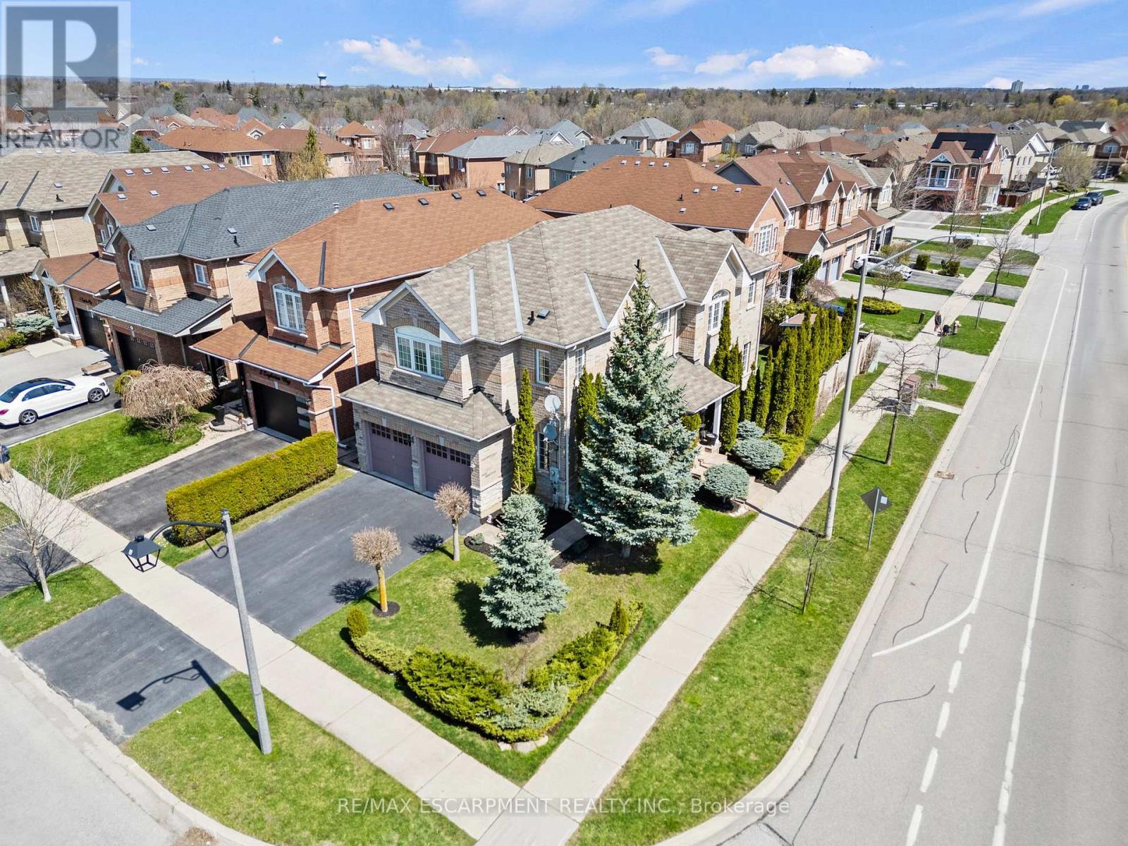 200 MILLER DRIVE, Halton Hills, Ontario