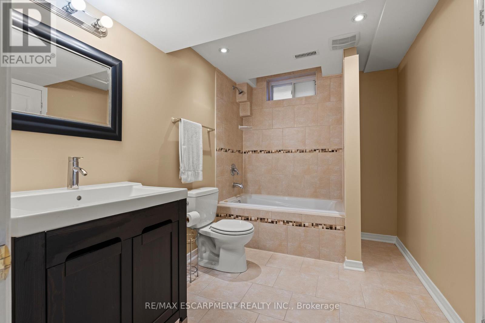 200 Miller Drive, Halton Hills, Ontario  L7G 6N3 - Photo 39 - W13042490