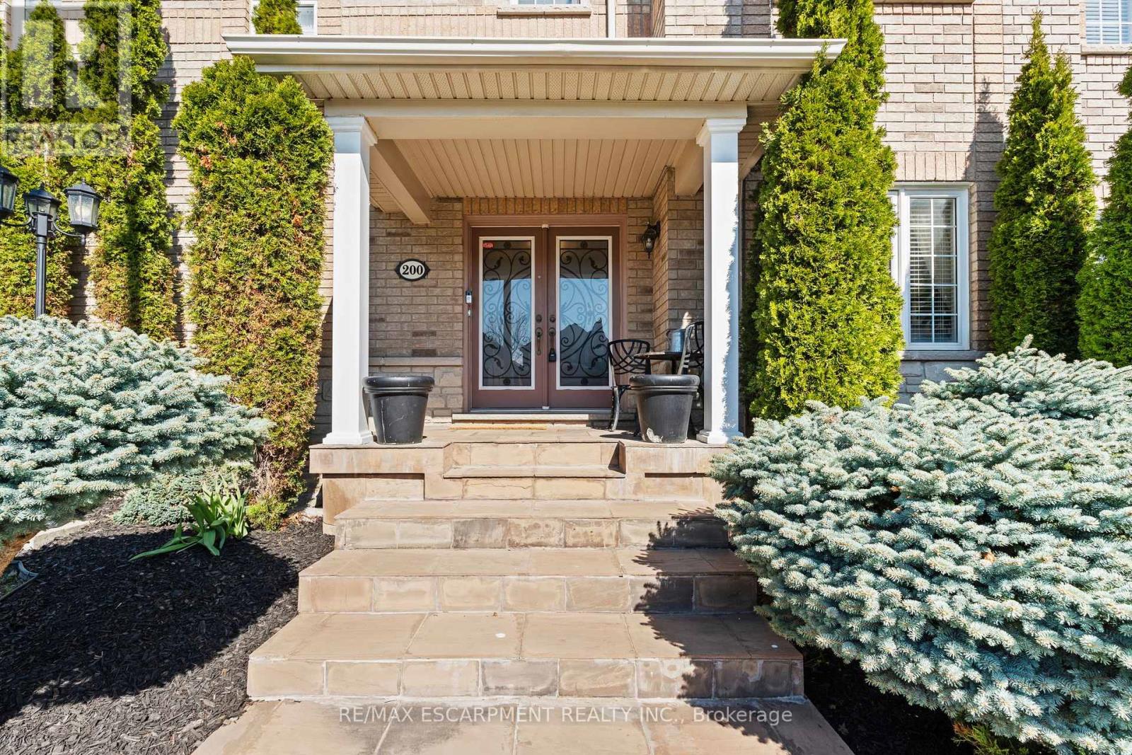 200 Miller Drive, Halton Hills, Ontario  L7G 6N3 - Photo 8 - W13042490