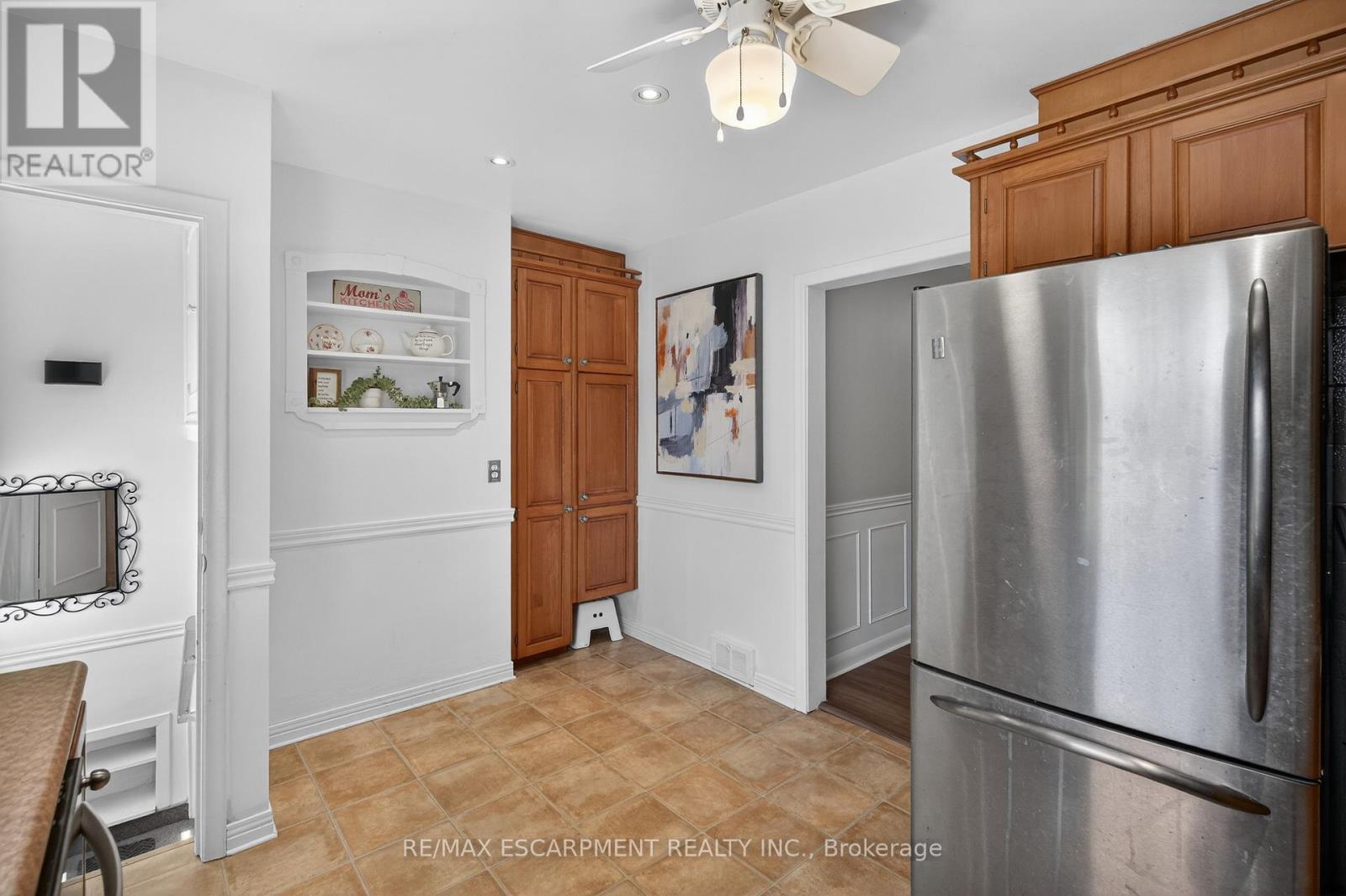 1055 Shepherd's Drive, Burlington, Ontario  L7T 3R4 - Photo 12 - W13042536