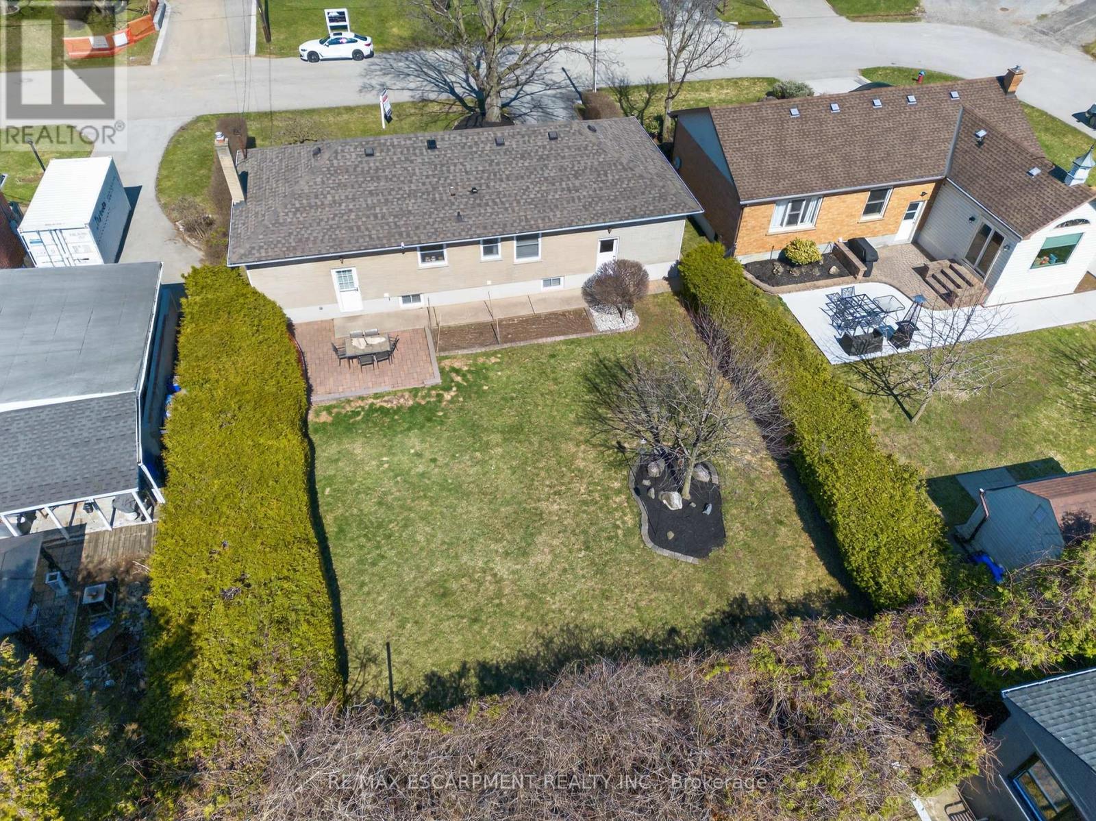 1055 Shepherd's Drive, Burlington, Ontario  L7T 3R4 - Photo 39 - W13042536