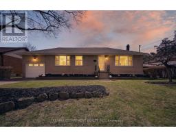 1055 SHEPHERD'S DRIVE, Burlington, Ontario