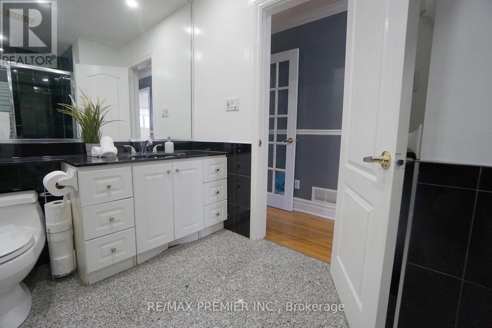 258 Grandravine Drive, Toronto, Ontario  M3N 1J3 - Photo 22 - W13042554