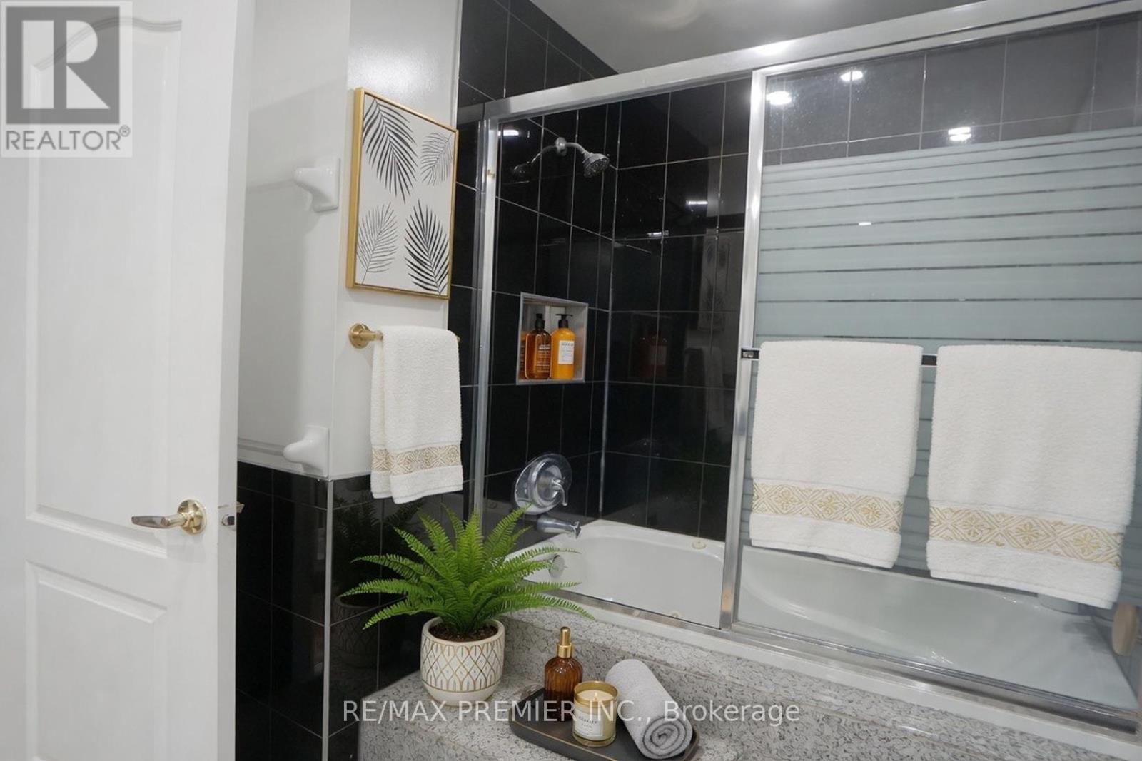 258 Grandravine Drive, Toronto, Ontario  M3N 1J3 - Photo 23 - W13042554