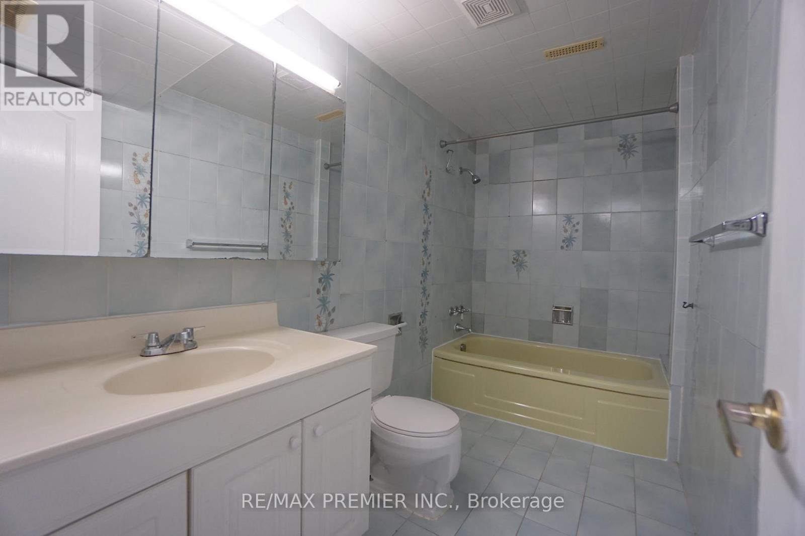 258 Grandravine Drive, Toronto, Ontario  M3N 1J3 - Photo 29 - W13042554
