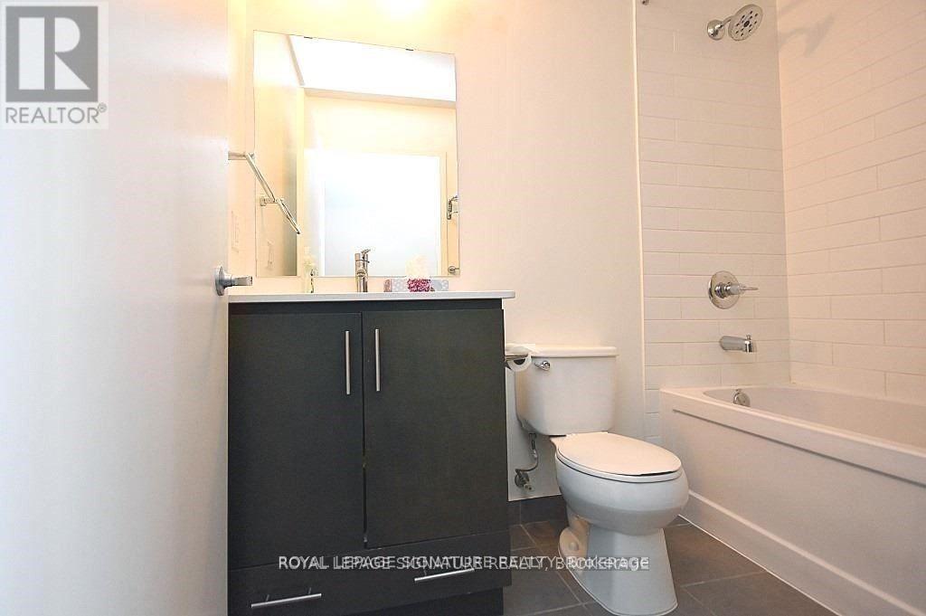 2208 - 360 Square One Drive, Mississauga, Ontario  L5B 0G7 - Photo 17 - W13042562