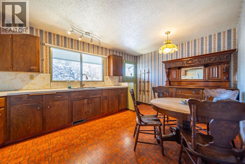 3030 31a Street SE, Calgary, Alberta  T2B 0S9 - Photo 7 - A2303930