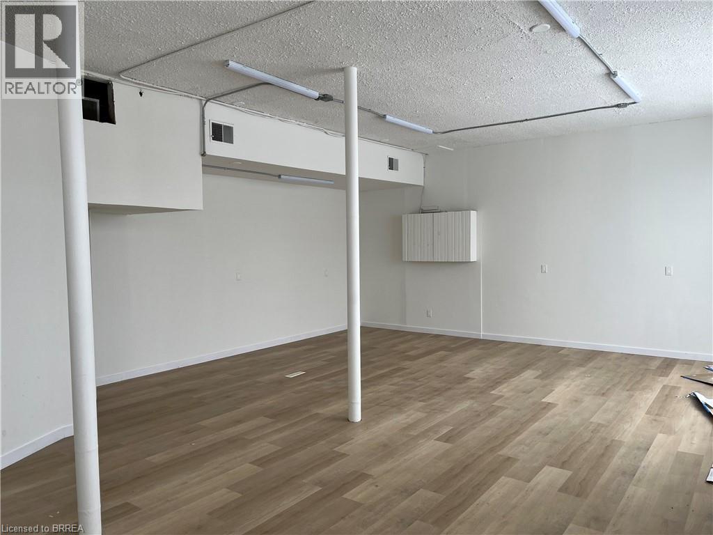 100 Charing Cross Street, Brantford, Ontario  N3R 2H6 - Photo 5 - 40823124