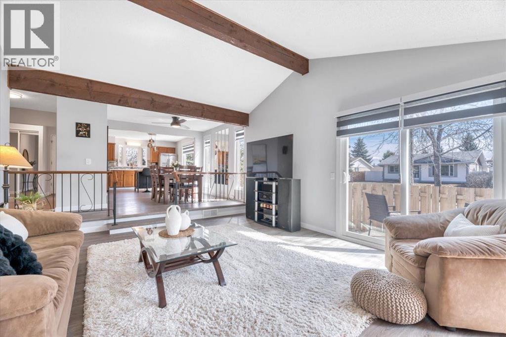 12336 Woodview Road SW, Calgary, Alberta  T2W 2Y6 - Photo 5 - A2304542