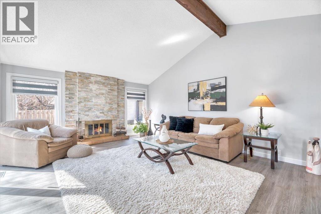 12336 Woodview Road SW, Calgary, Alberta  T2W 2Y6 - Photo 4 - A2304542