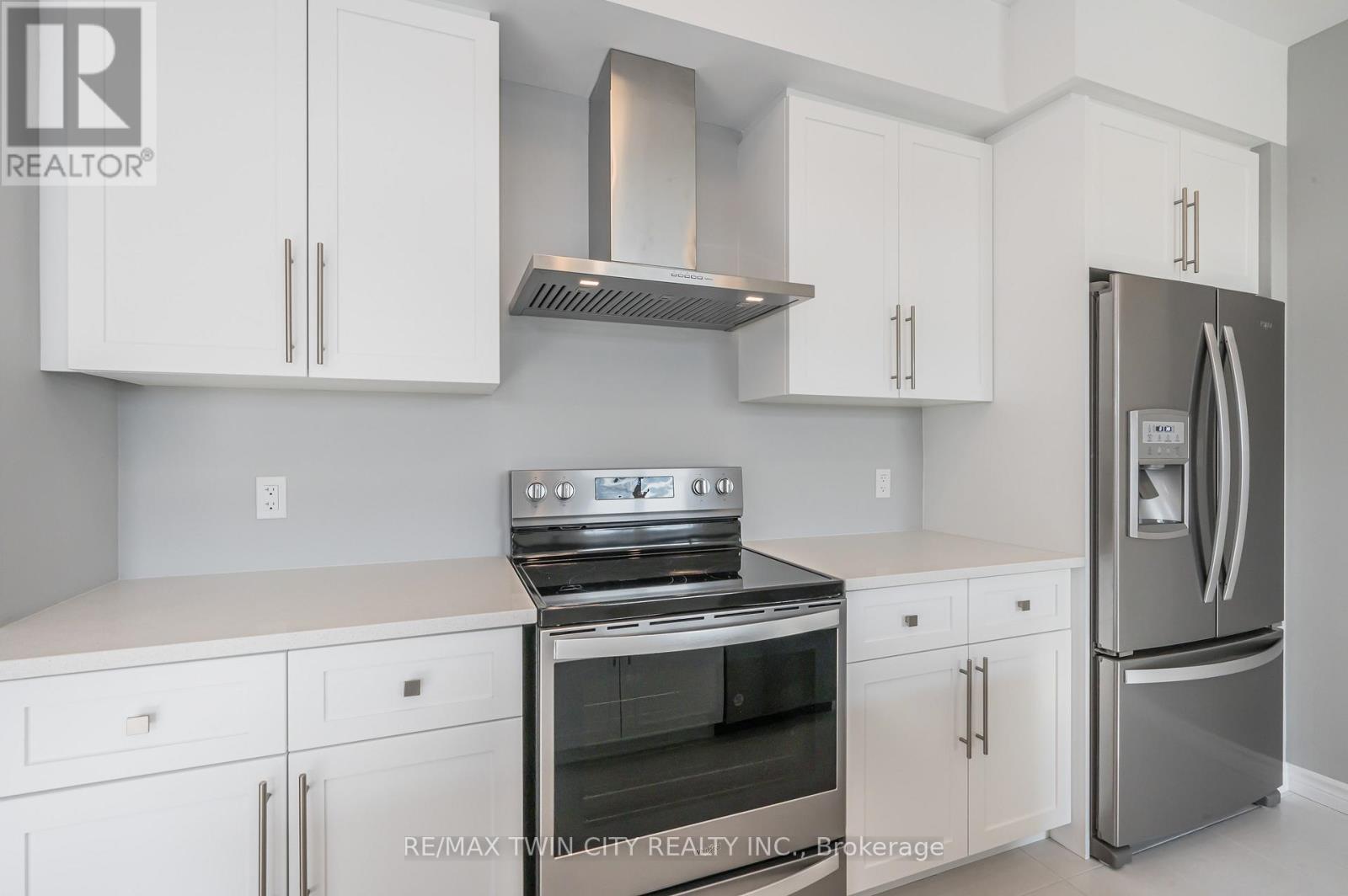 8 Oat Lane, Kitchener, Ontario  N2R 0T1 - Photo 10 - X13042500