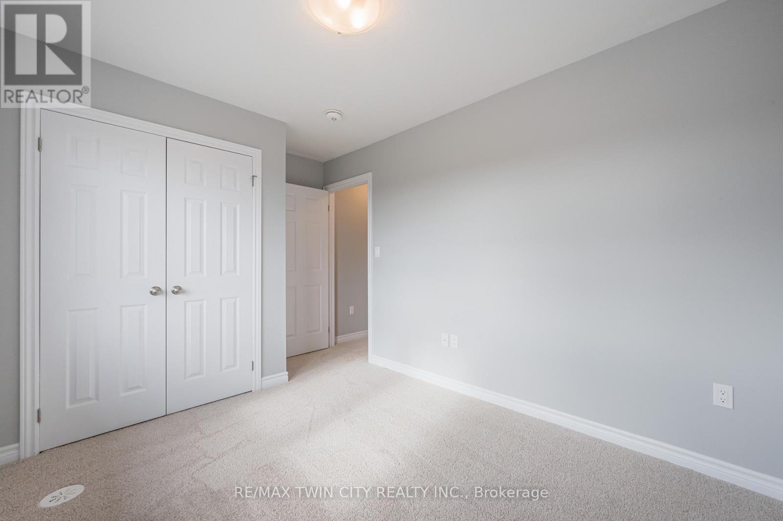8 Oat Lane, Kitchener, Ontario  N2R 0T1 - Photo 14 - X13042500