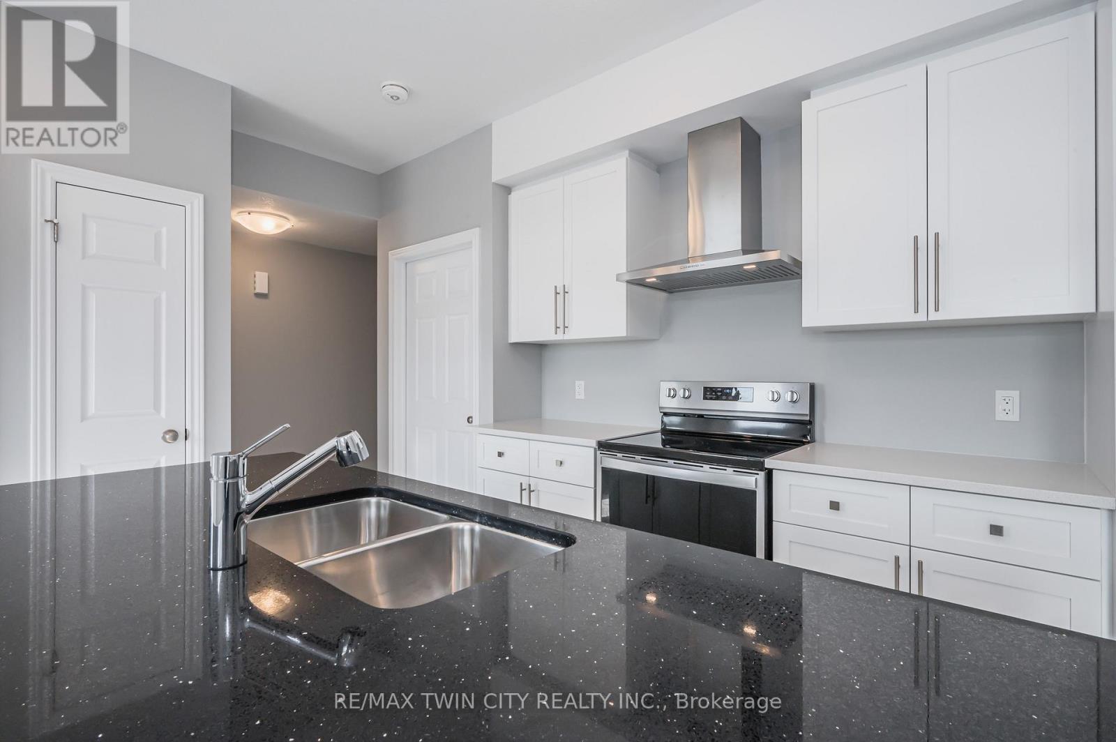 8 Oat Lane, Kitchener, Ontario  N2R 0T1 - Photo 8 - X13042500