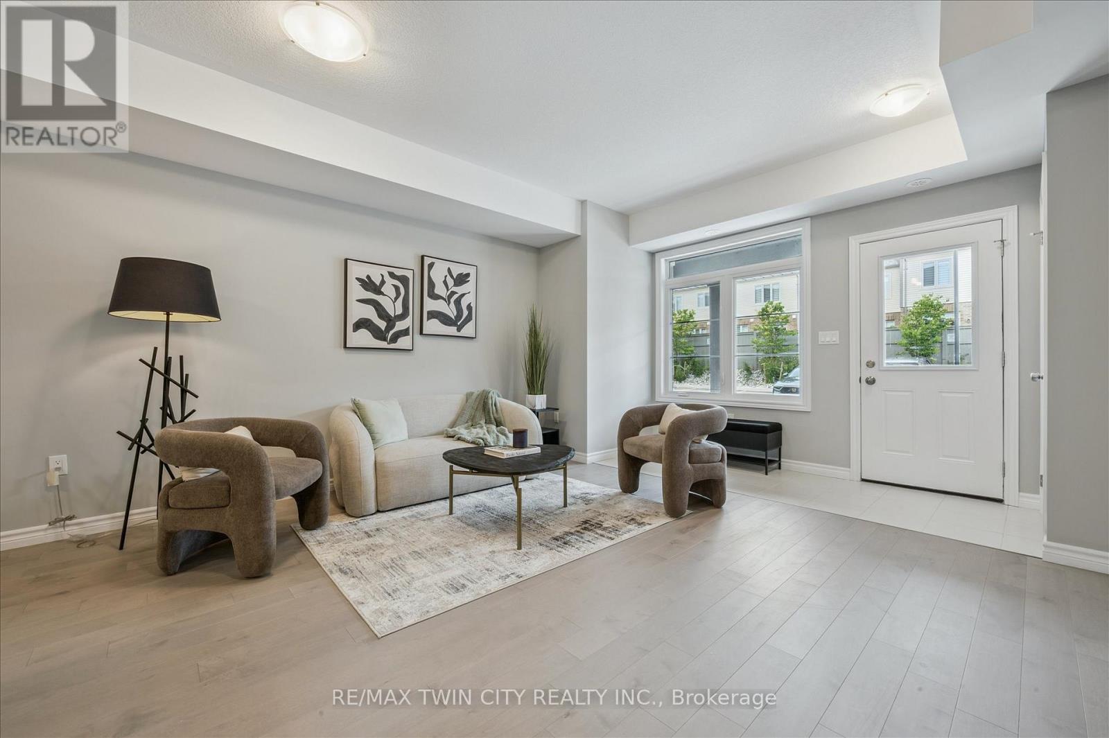 30 Oat Lane, Kitchener, Ontario  N2R 0K1 - Photo 4 - X13042542