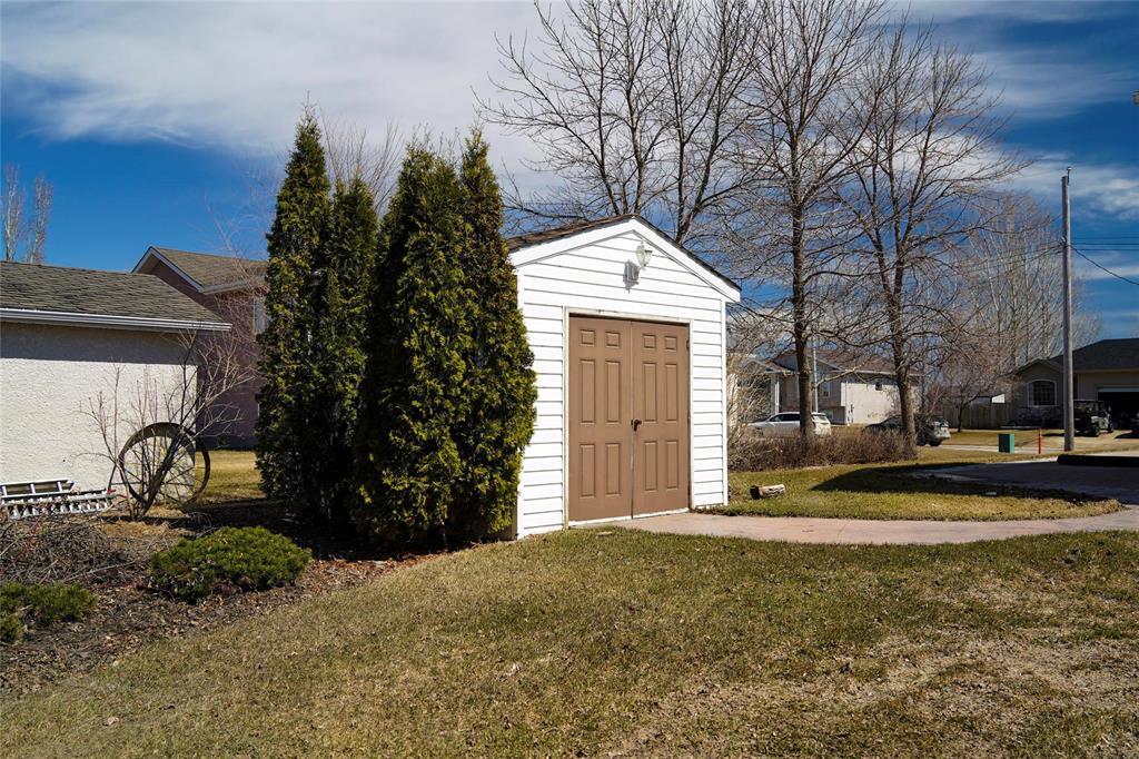 442 Croteau Street, St Pierre-Jolys, Manitoba  R0A 1V0 - Photo 5 - 202608248