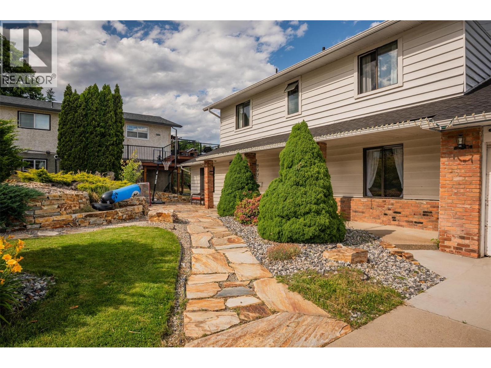 3421 Southridge Drive, Castlegar, British Columbia  V1N 3X7 - Photo 16 - 10384253