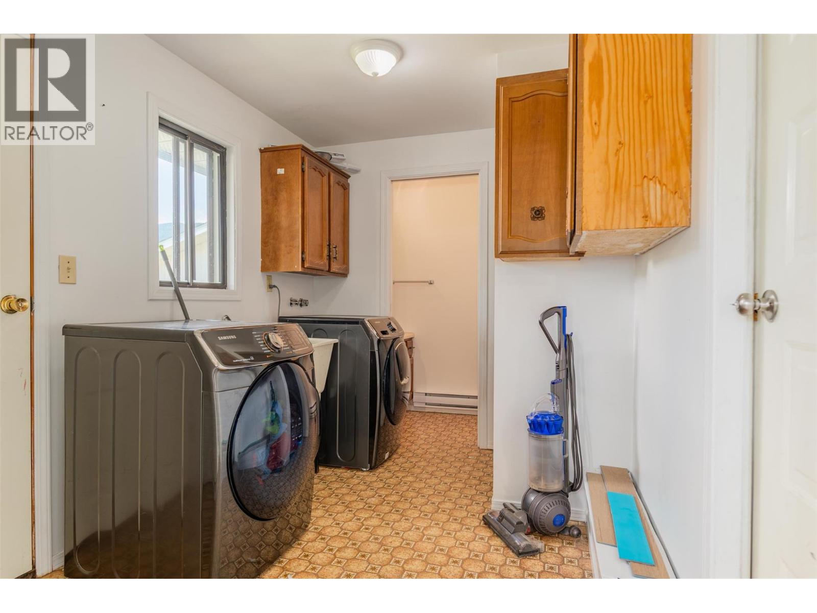 3421 Southridge Drive, Castlegar, British Columbia  V1N 3X7 - Photo 32 - 10384253