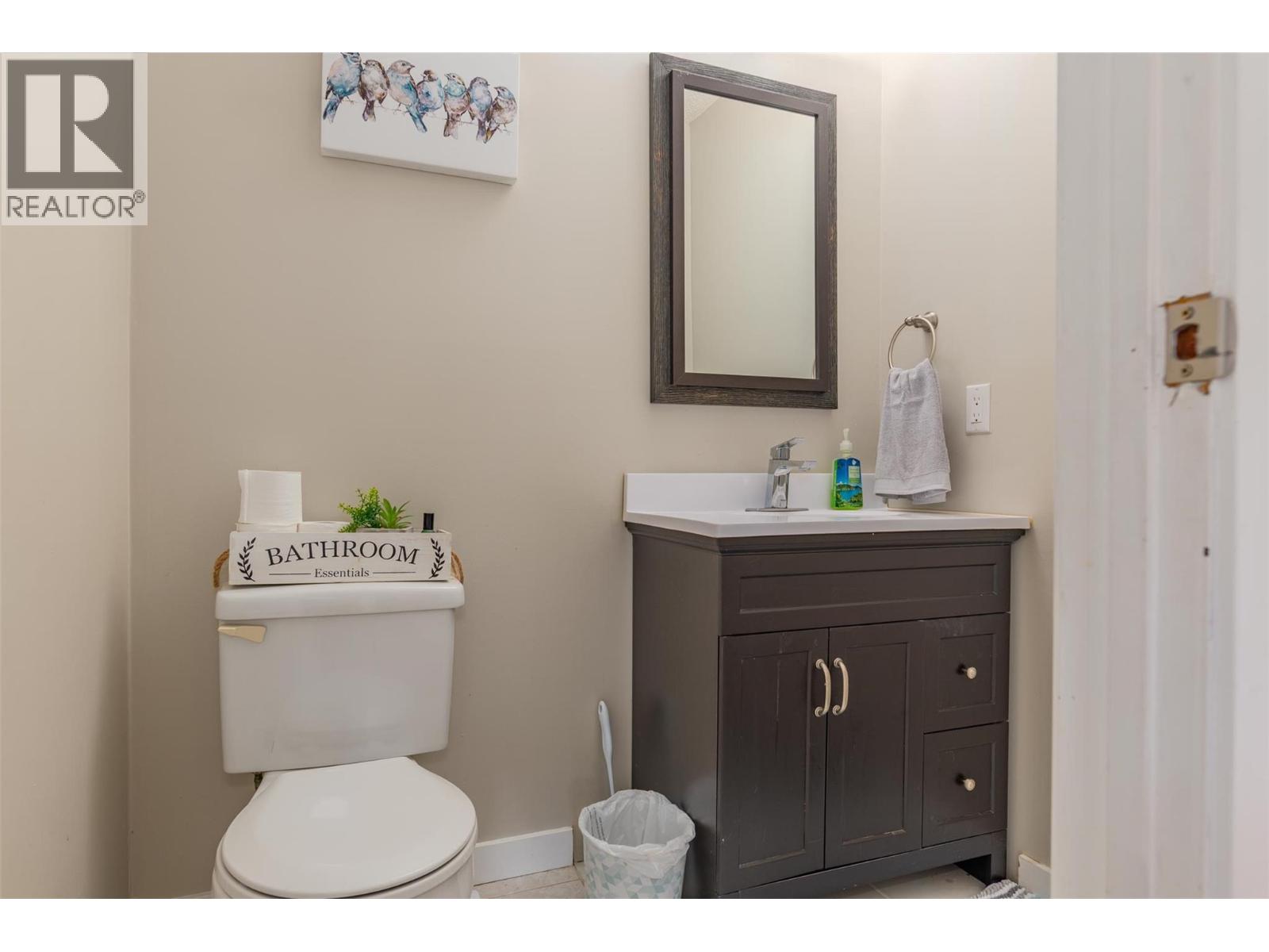 3421 Southridge Drive, Castlegar, British Columbia  V1N 3X7 - Photo 61 - 10384253