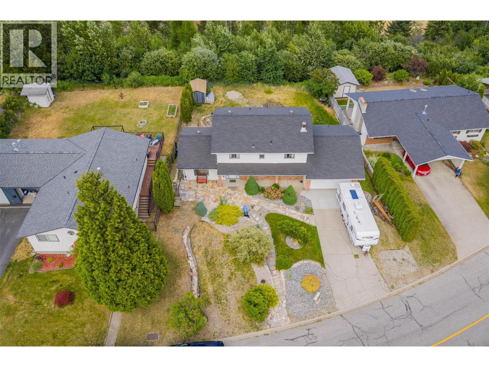 3421 Southridge Drive, Castlegar, British Columbia  V1N 3X7 - Photo 7 - 10384253