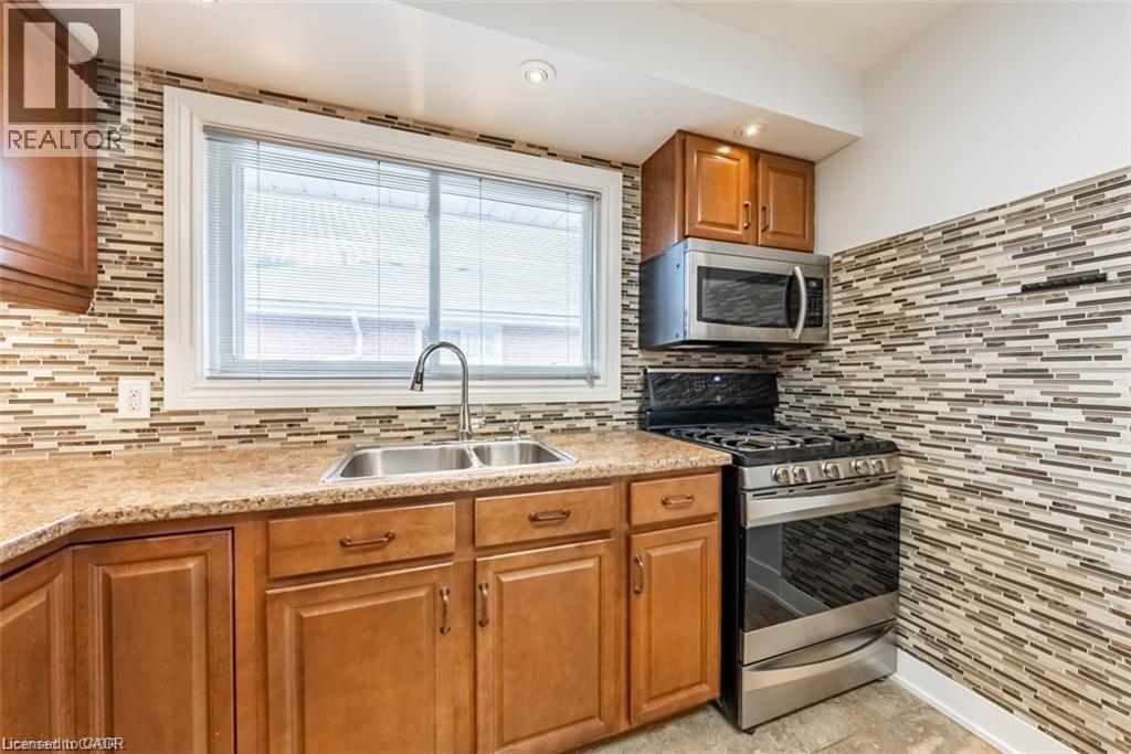 172 Fennell Avenue E Unit# Upper, Hamilton, Ontario  L9A 1S3 - Photo 11 - 40824089