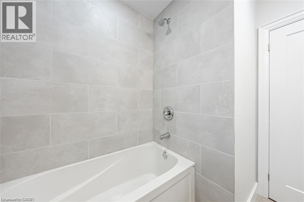 172 Fennell Avenue E Unit# Upper, Hamilton, Ontario  L9A 1S3 - Photo 25 - 40824089