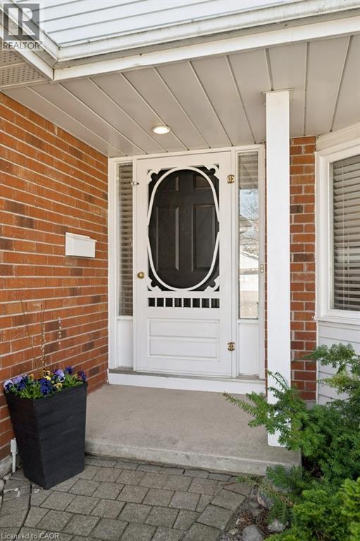 517 Westfield Drive, Waterloo, Ontario  N2T 2C7 - Photo 5 - 40824018