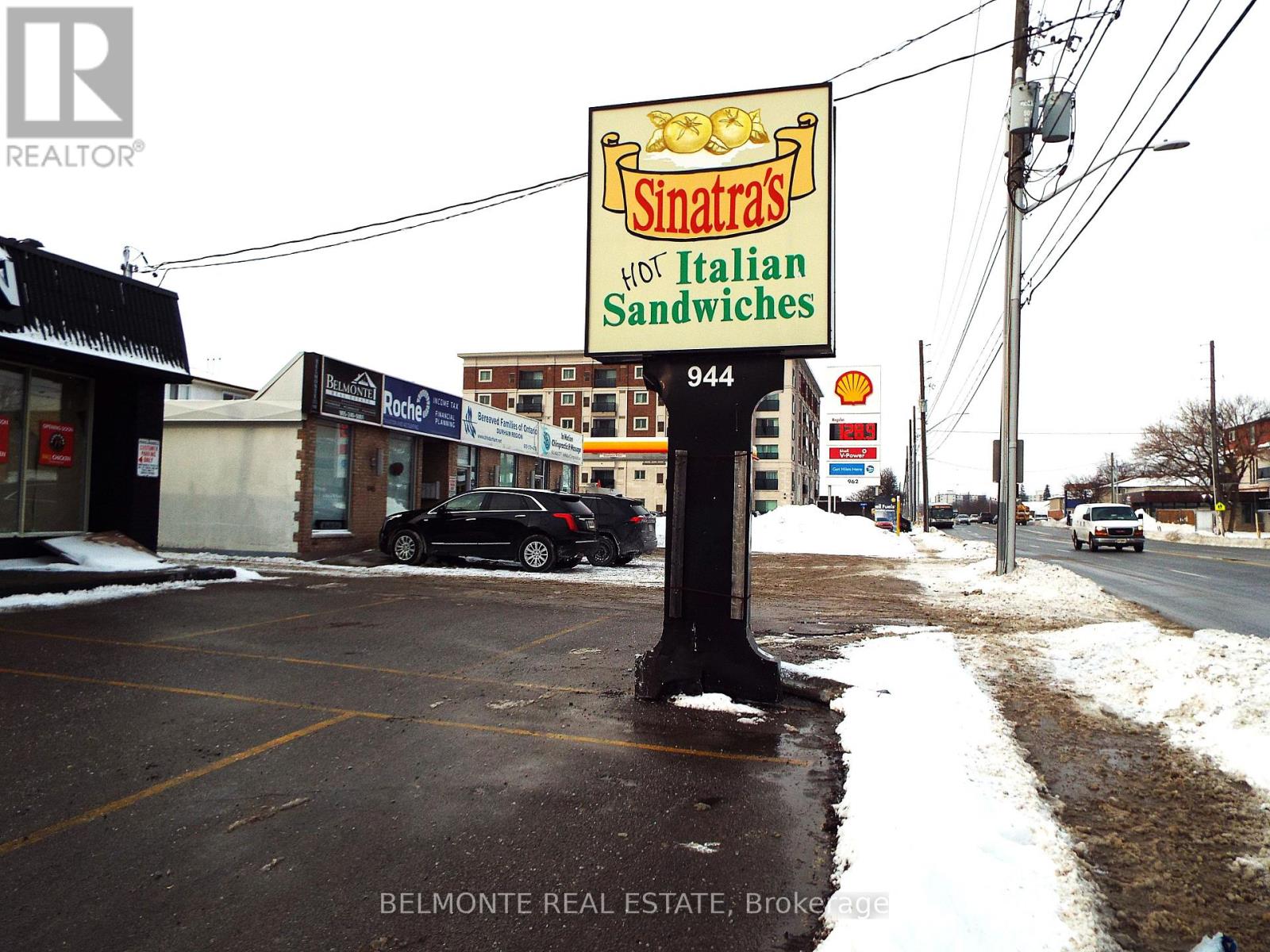 944 Simcoe Street N, Oshawa, Ontario  L1G 4W2 - Photo 2 - E13042646