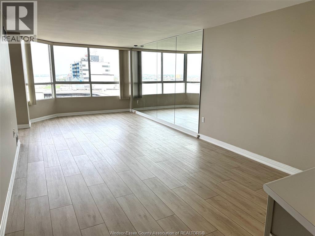 75 Riverside Drive East Unit# 1905, Windsor, Ontario  N9A 7C4 - Photo 2 - 26008942