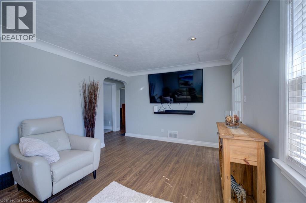 214 Grand Street, Brantford, Ontario  N3R 4C3 - Photo 8 - 40806418