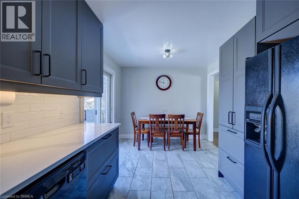 214 Grand Street, Brantford, Ontario  N3R 4C3 - Photo 15 - 40806418