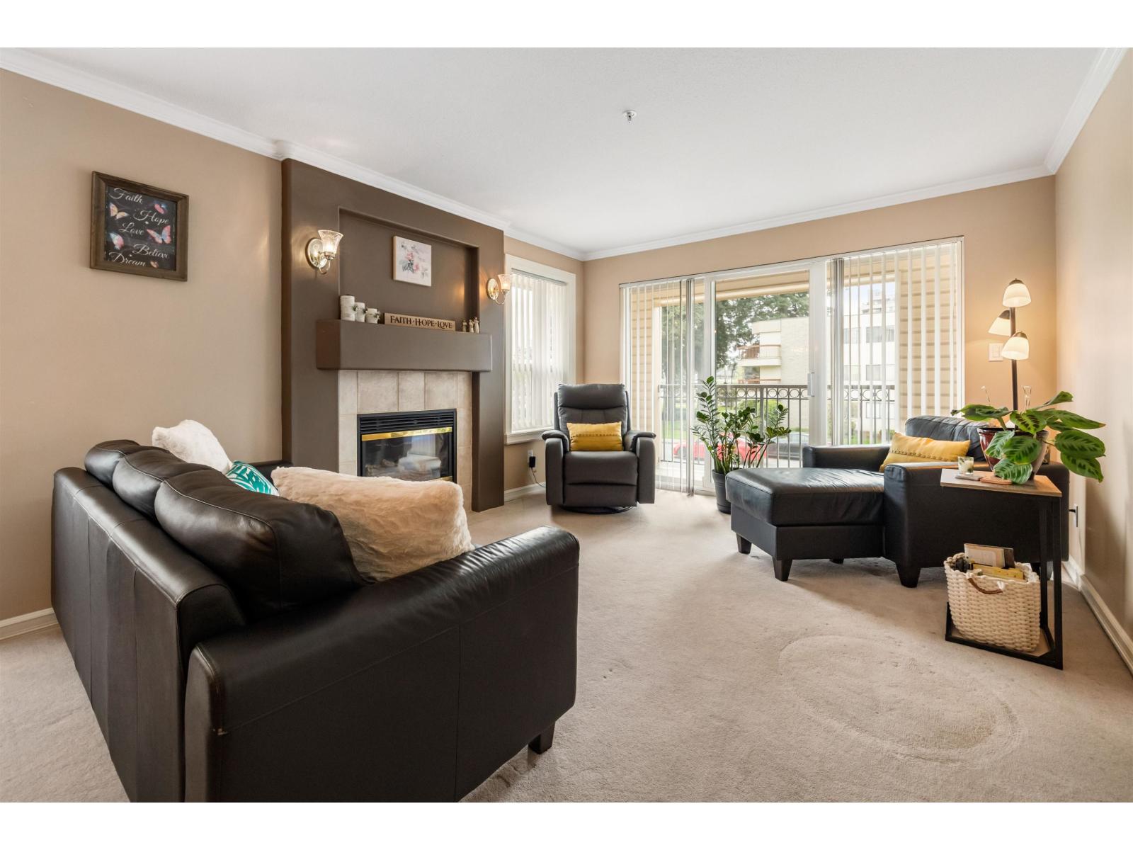 204 2772 Clearbrook Road, Abbotsford, British Columbia  V2T 6N6 - Photo 3 - R3115212