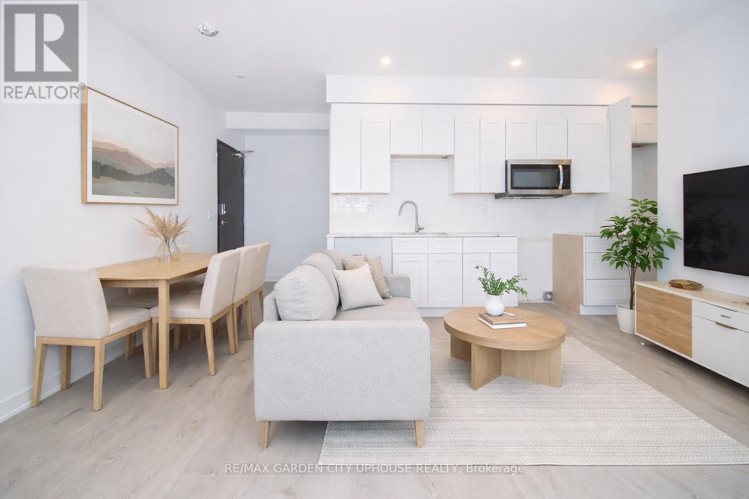 910 - 57 Carlisle Street, St. Catharines, Ontario  L2R 7N6 - Photo 4 - X12881124