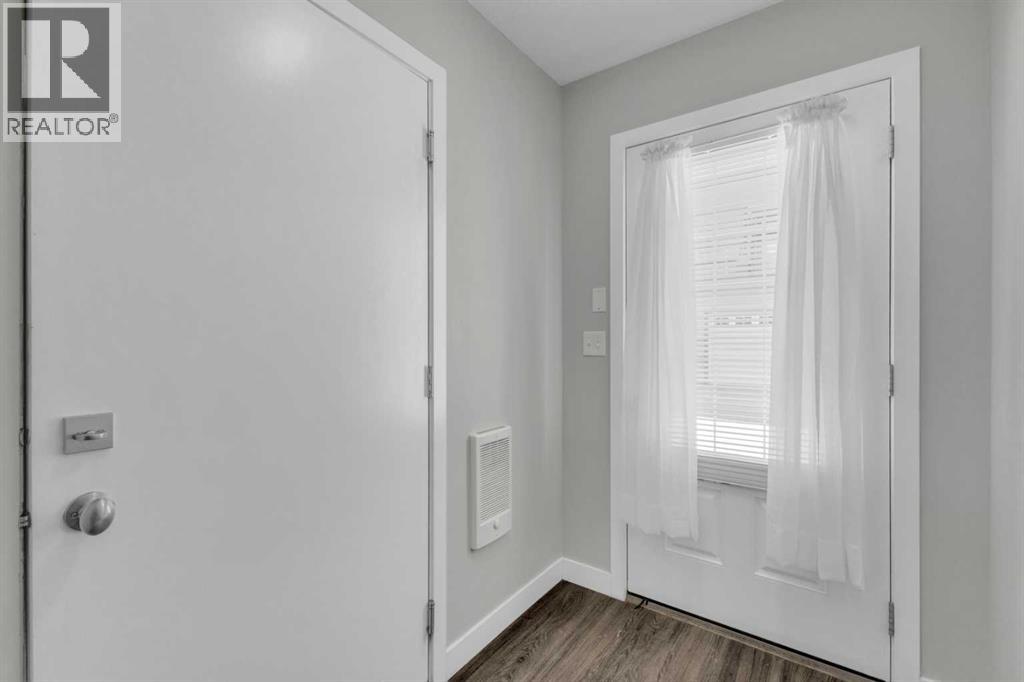 304, 125 Caribou Crescent, Red Deer, Alberta  T2P 0P5 - Photo 5 - A2294993