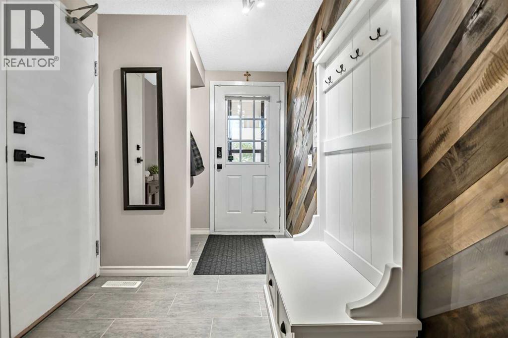 139 Woodglen Grove Sw, Calgary, Alberta  T2W 4J9 - Photo 4 - A2304210