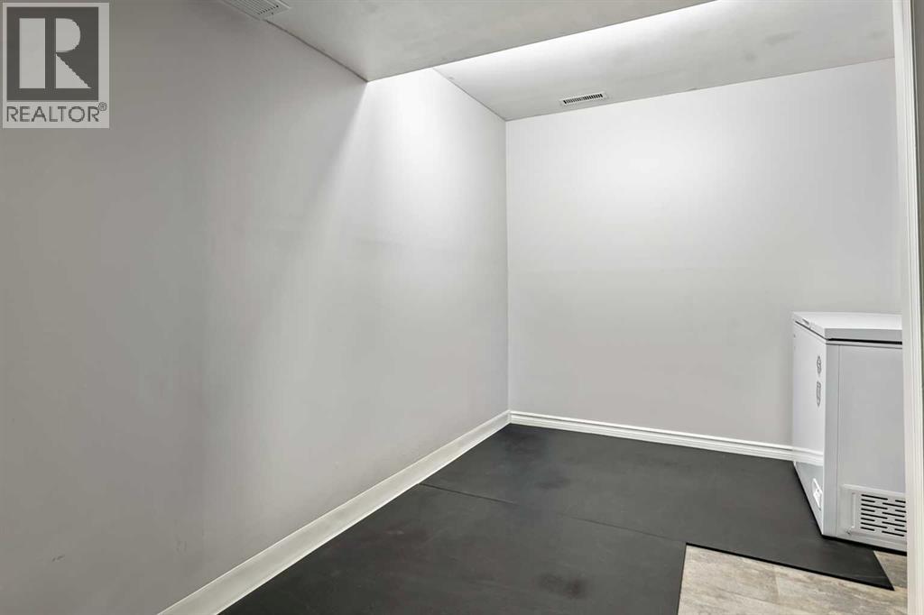 139 Woodglen Grove Sw, Calgary, Alberta  T2W 4J9 - Photo 25 - A2304210