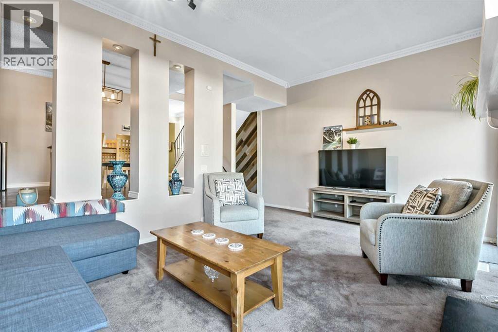 139 Woodglen Grove Sw, Calgary, Alberta  T2W 4J9 - Photo 8 - A2304210