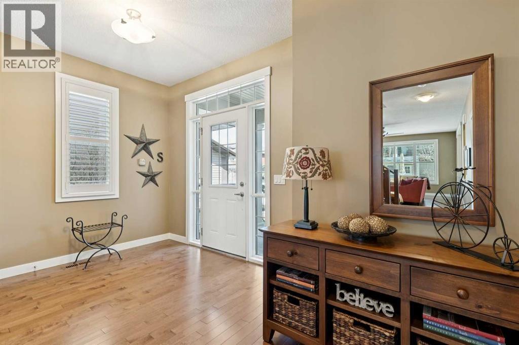 325 Evanspark Circle Nw, Calgary, Alberta  T3P 0A6 - Photo 3 - A2304243