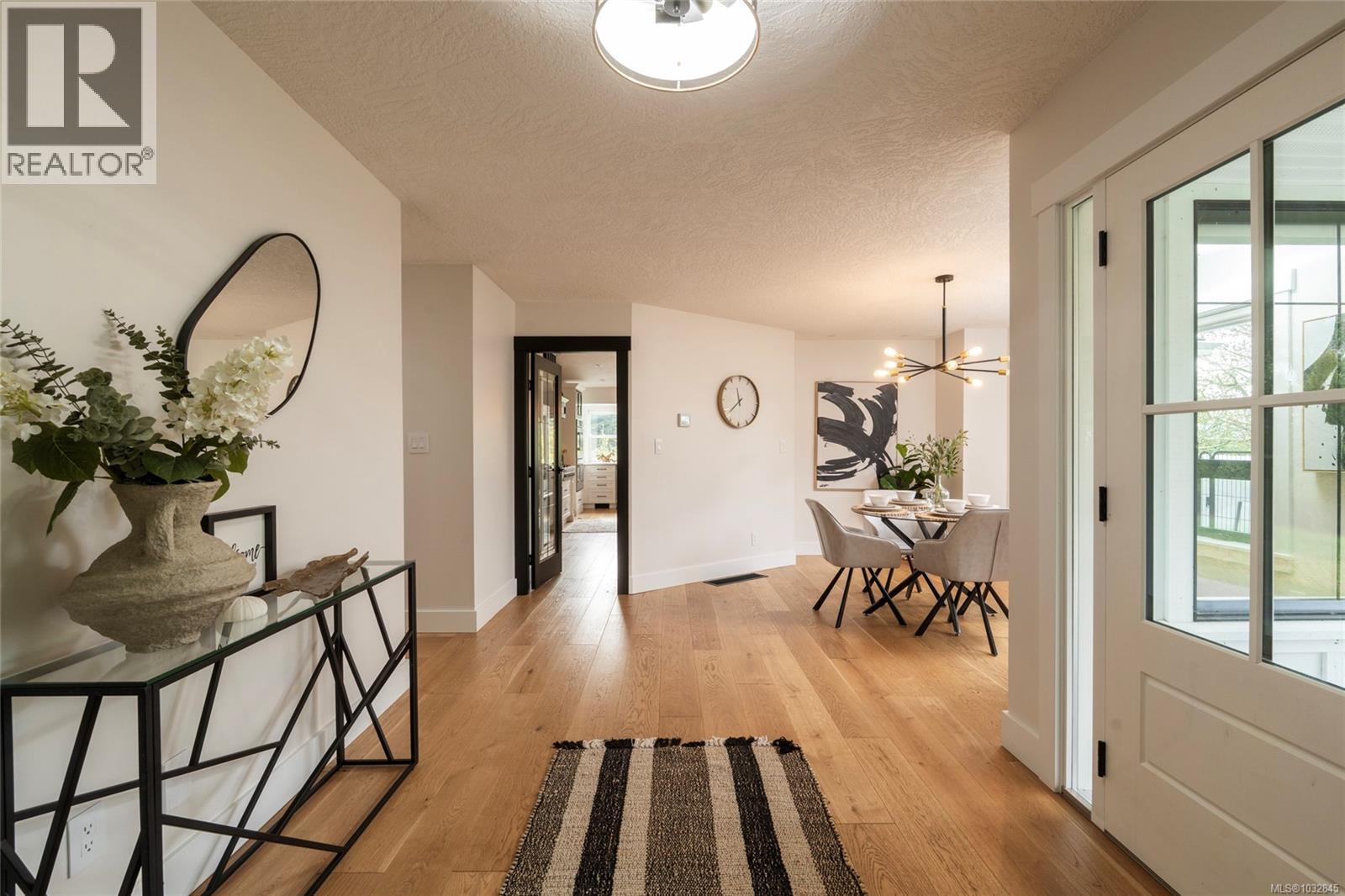 77 View Royal Ave, View Royal, British Columbia  V9B 1A6 - Photo 6 - 1032845